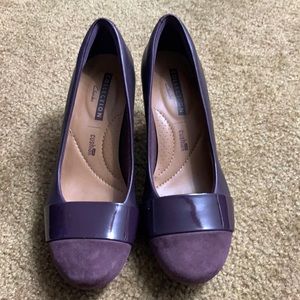 Burgundy Clark’s pumps size 5